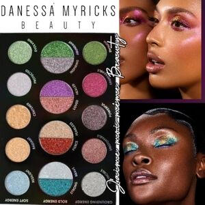 Danessa Myricks Multichrome, Metallic, Shimmer Lightwork Eyeshadow Palette